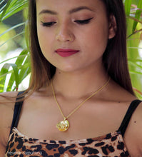 Load image into Gallery viewer, Hermosa Rosa Necklace