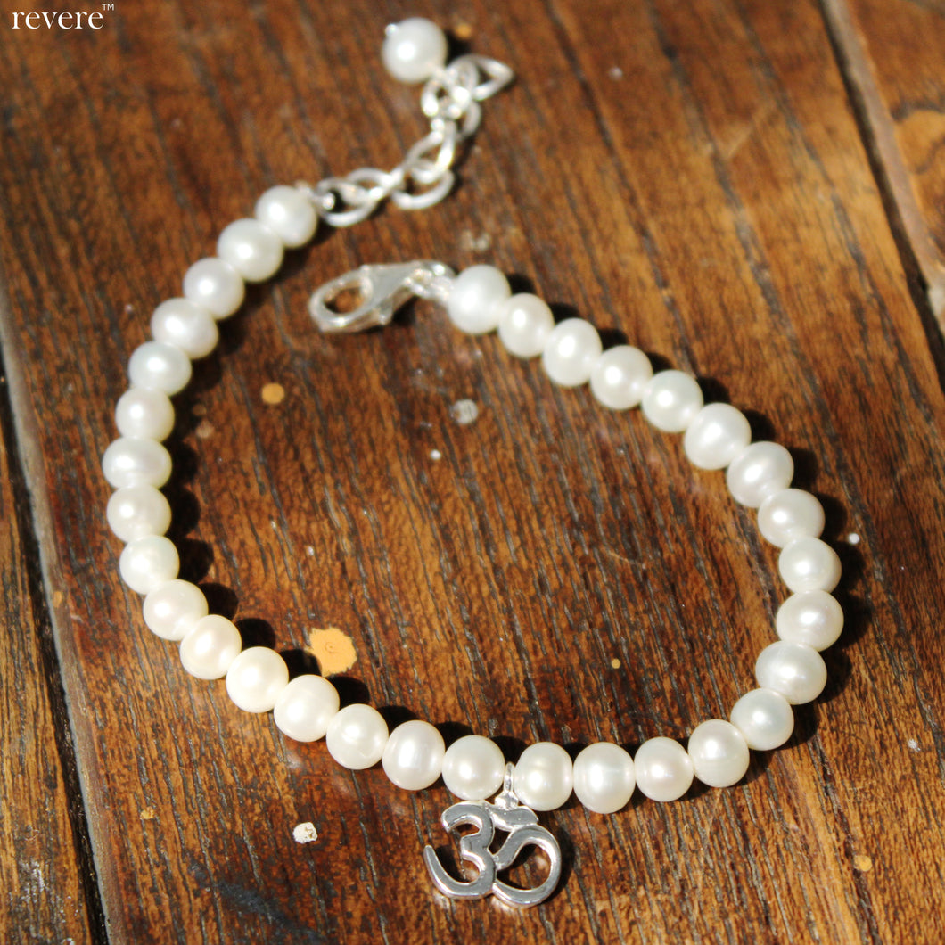 Aum Bracelet | Pearl