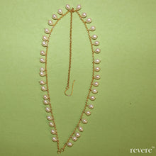 Load image into Gallery viewer, "Cleo" head band.. features beautiful white freshwater pearls decorated on a sterling silver chain with 18k gold plating..the Cleopatra look to go with Indian and Western attires.