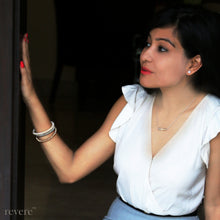 Load image into Gallery viewer, troika 3-colour AAA grade cultured fresh water pearls on a sterling silver chain. fantastic as a workwear accessory or easy weekend wearing