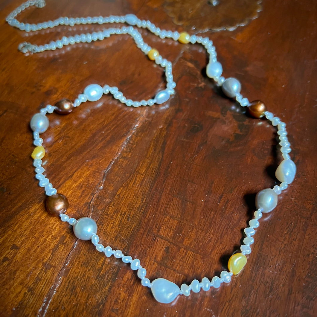 Pearlescent Necklace | Baroque Pearls | Natural Metallic hues