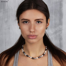 Load image into Gallery viewer, Emanate Necklace
