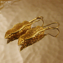 Load image into Gallery viewer, Pluma Earrings
