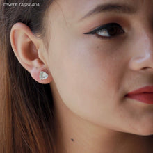 Load image into Gallery viewer, Amatista Verde Earrings
