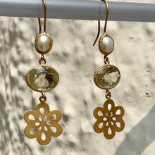 Load image into Gallery viewer, Ahana earrings | Lemon Topaz | Pearl | 18k gold plated
