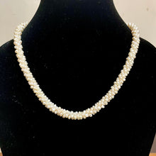 Load image into Gallery viewer, Chakrika necklace | Pearl

