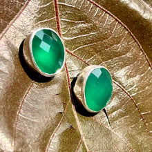 Load image into Gallery viewer, Ekaja Earrings | Green Onyx | Sterling Silver
