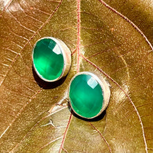 Load image into Gallery viewer, Ekaja Earrings | Green Onyx | Sterling Silver

