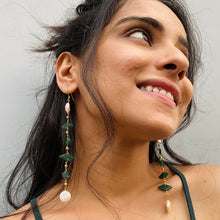 Load image into Gallery viewer, Darika earrings | Crystal Quartz | Pearl
