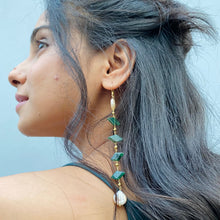 Load image into Gallery viewer, Darika earrings | Crystal Quartz | Pearl

