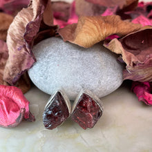 Load image into Gallery viewer, Chakrika Earrings | Garnet | 925 sterling silver
