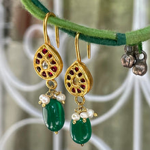 Load image into Gallery viewer, Lipika earrings | Green Onyx | Pearl | 18k gold plated

