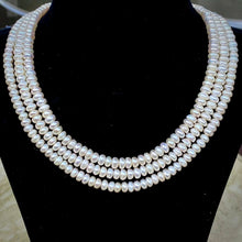 Load image into Gallery viewer, Maryam necklace | Pearl | 3-strand
