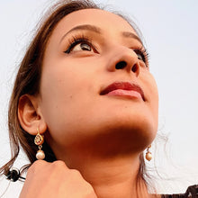 Load image into Gallery viewer, Libni earrings | Pearl | 18k gold plated
